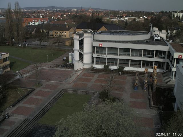 Foto der Webcam: Verwaltungsgebäude, Innenhof mit Audimax, Hörsaal-Gebäude 1