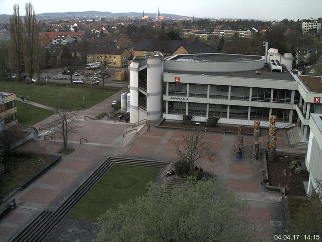 Foto der Webcam: Verwaltungsgebäude, Innenhof mit Audimax, Hörsaal-Gebäude 1