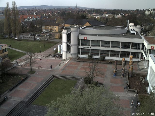 Foto der Webcam: Verwaltungsgebäude, Innenhof mit Audimax, Hörsaal-Gebäude 1