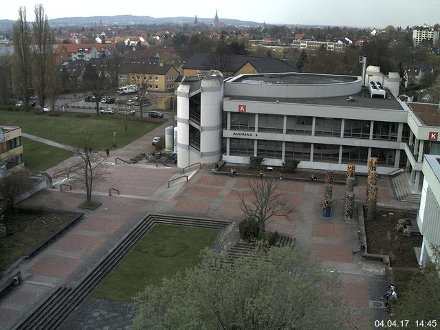 Foto der Webcam: Verwaltungsgebäude, Innenhof mit Audimax, Hörsaal-Gebäude 1