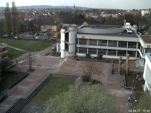 Foto der Webcam: Verwaltungsgebäude, Innenhof mit Audimax, Hörsaal-Gebäude 1