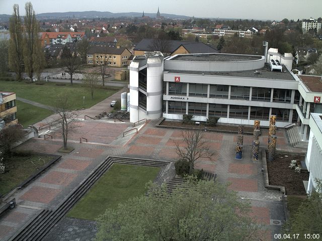 Foto der Webcam: Verwaltungsgebäude, Innenhof mit Audimax, Hörsaal-Gebäude 1