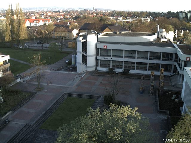Foto der Webcam: Verwaltungsgeb&auml;ude, Innenhof mit Audimax, H&ouml;rsaal-Geb&auml;ude 1