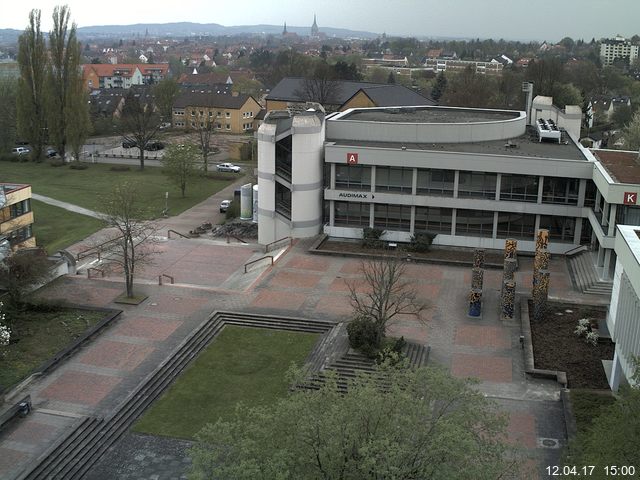 Foto der Webcam: Verwaltungsgebäude, Innenhof mit Audimax, Hörsaal-Gebäude 1