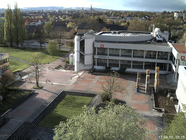 Foto der Webcam: Verwaltungsgebäude, Innenhof mit Audimax, Hörsaal-Gebäude 1