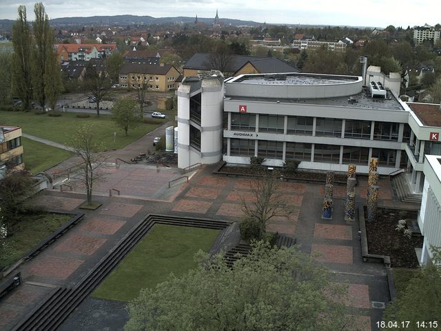 Foto der Webcam: Verwaltungsgebäude, Innenhof mit Audimax, Hörsaal-Gebäude 1