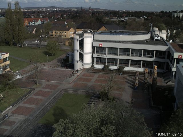 Foto der Webcam: Verwaltungsgebäude, Innenhof mit Audimax, Hörsaal-Gebäude 1