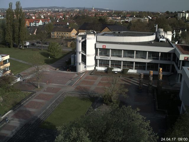 Foto der Webcam: Verwaltungsgebäude, Innenhof mit Audimax, Hörsaal-Gebäude 1