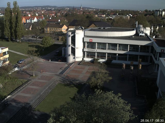 Foto der Webcam: Verwaltungsgebäude, Innenhof mit Audimax, Hörsaal-Gebäude 1