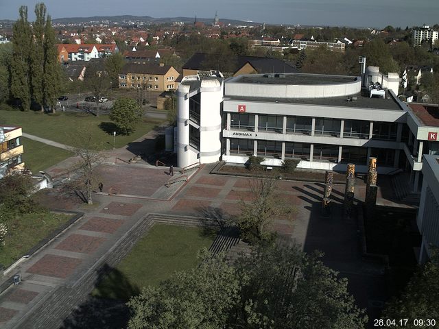 Foto der Webcam: Verwaltungsgebäude, Innenhof mit Audimax, Hörsaal-Gebäude 1