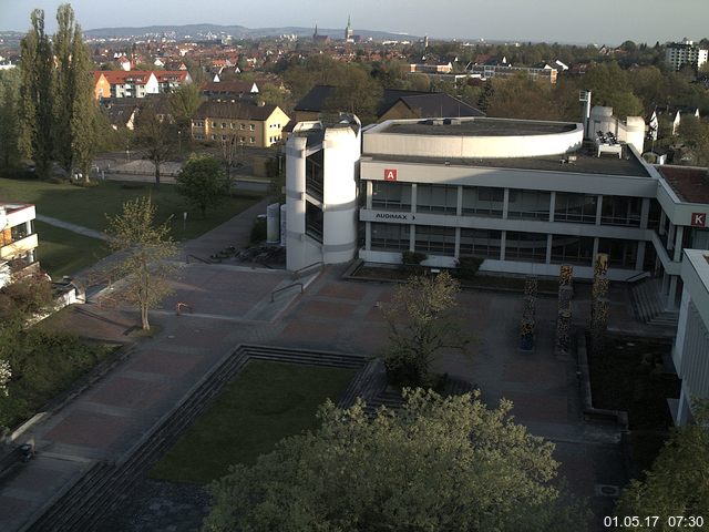 Foto der Webcam: Verwaltungsgeb&auml;ude, Innenhof mit Audimax, H&ouml;rsaal-Geb&auml;ude 1