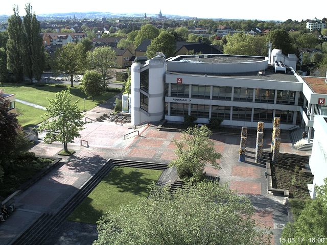 Foto der Webcam: Verwaltungsgebäude, Innenhof mit Audimax, Hörsaal-Gebäude 1