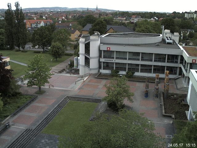 Foto der Webcam: Verwaltungsgebäude, Innenhof mit Audimax, Hörsaal-Gebäude 1