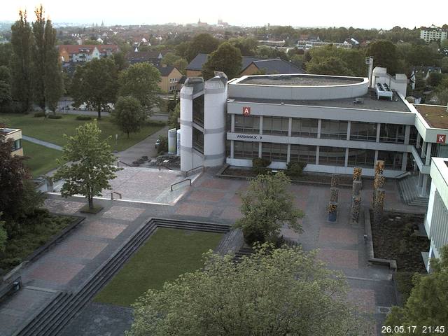 Foto der Webcam: Verwaltungsgebäude, Innenhof mit Audimax, Hörsaal-Gebäude 1