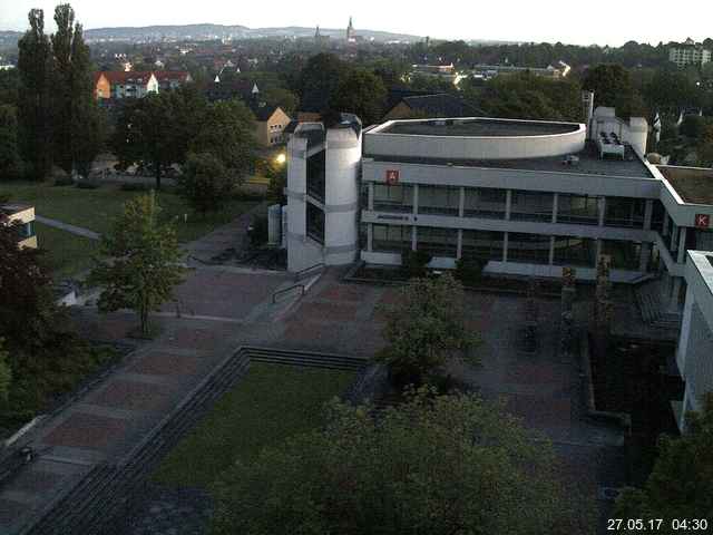 Foto der Webcam: Verwaltungsgebäude, Innenhof mit Audimax, Hörsaal-Gebäude 1