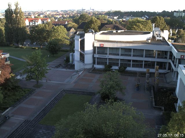 Foto der Webcam: Verwaltungsgebäude, Innenhof mit Audimax, Hörsaal-Gebäude 1