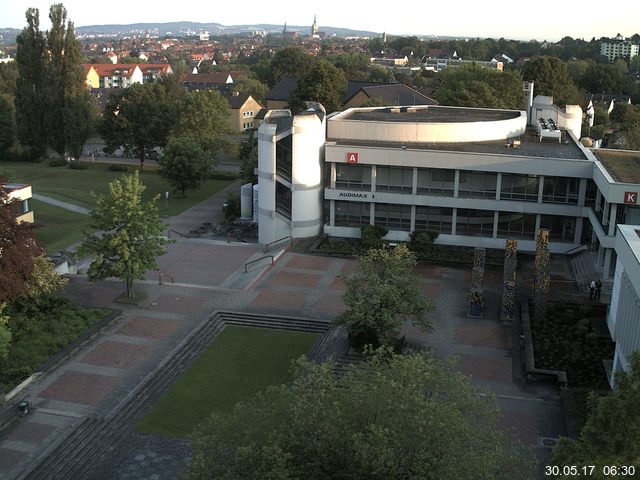Foto der Webcam: Verwaltungsgeb&auml;ude, Innenhof mit Audimax, H&ouml;rsaal-Geb&auml;ude 1