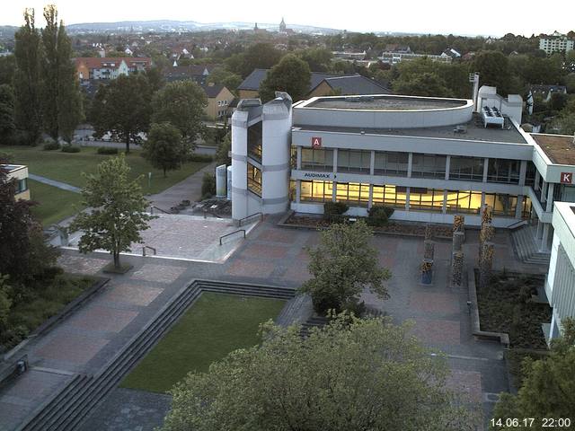 Foto der Webcam: Verwaltungsgebäude, Innenhof mit Audimax, Hörsaal-Gebäude 1