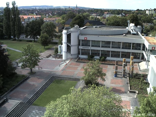 Foto der Webcam: Verwaltungsgeb&auml;ude, Innenhof mit Audimax, H&ouml;rsaal-Geb&auml;ude 1