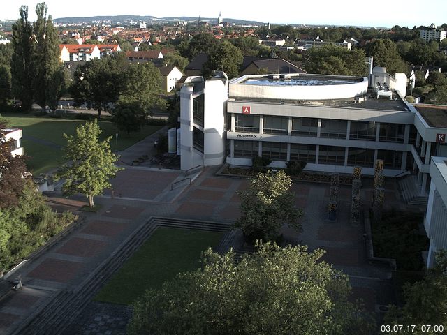 Foto der Webcam: Verwaltungsgeb&auml;ude, Innenhof mit Audimax, H&ouml;rsaal-Geb&auml;ude 1