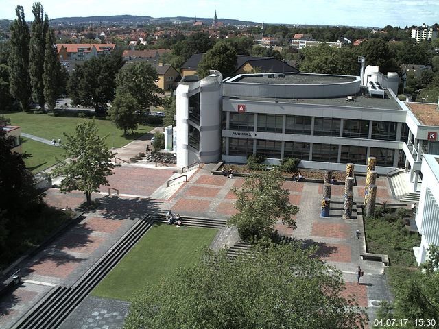 Foto der Webcam: Verwaltungsgeb&auml;ude, Innenhof mit Audimax, H&ouml;rsaal-Geb&auml;ude 1