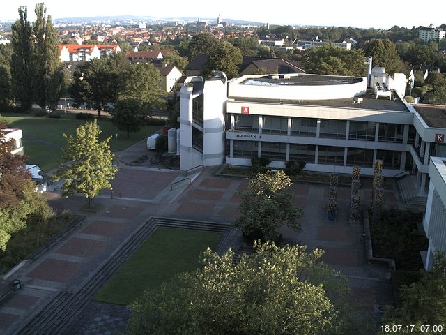 Foto der Webcam: Verwaltungsgeb&auml;ude, Innenhof mit Audimax, H&ouml;rsaal-Geb&auml;ude 1