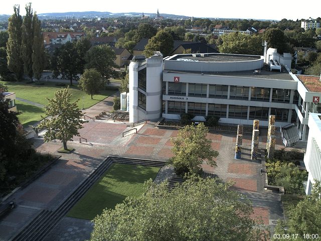 Foto der Webcam: Verwaltungsgeb&auml;ude, Innenhof mit Audimax, H&ouml;rsaal-Geb&auml;ude 1