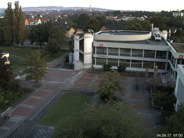 Foto der Webcam: Verwaltungsgeb&auml;ude, Innenhof mit Audimax, H&ouml;rsaal-Geb&auml;ude 1