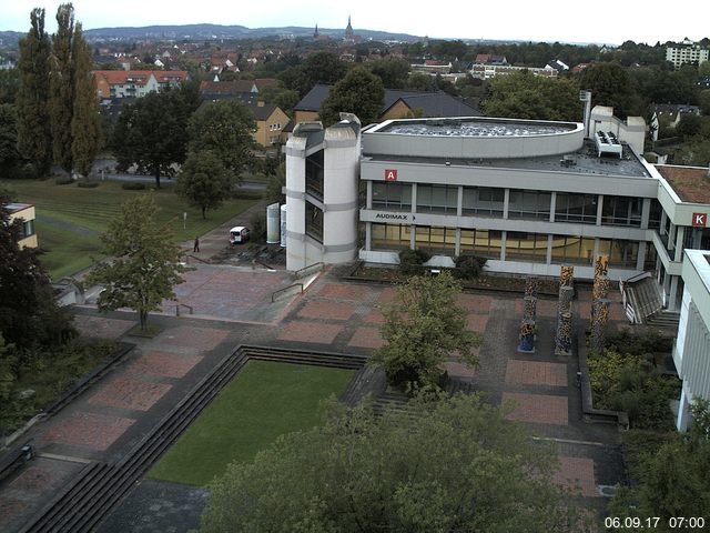 Foto der Webcam: Verwaltungsgeb&auml;ude, Innenhof mit Audimax, H&ouml;rsaal-Geb&auml;ude 1