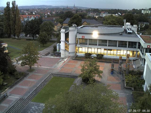 Foto der Webcam: Verwaltungsgeb&auml;ude, Innenhof mit Audimax, H&ouml;rsaal-Geb&auml;ude 1