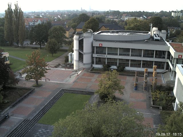 Foto der Webcam: Verwaltungsgeb&auml;ude, Innenhof mit Audimax, H&ouml;rsaal-Geb&auml;ude 1
