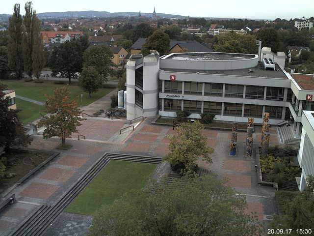 Foto der Webcam: Verwaltungsgeb&auml;ude, Innenhof mit Audimax, H&ouml;rsaal-Geb&auml;ude 1