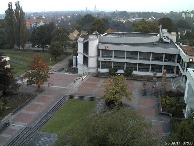 Foto der Webcam: Verwaltungsgeb&auml;ude, Innenhof mit Audimax, H&ouml;rsaal-Geb&auml;ude 1