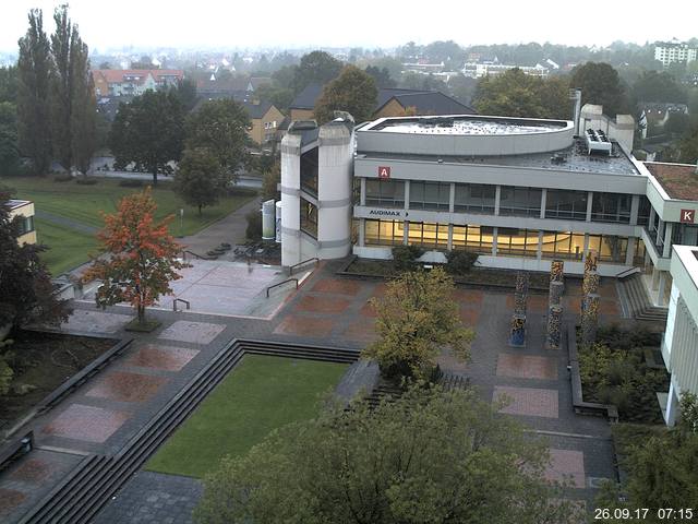Foto der Webcam: Verwaltungsgeb&auml;ude, Innenhof mit Audimax, H&ouml;rsaal-Geb&auml;ude 1