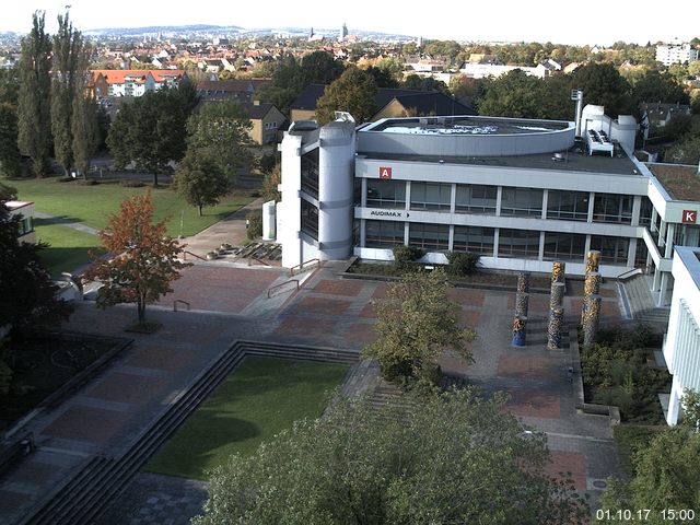 Foto der Webcam: Verwaltungsgeb&auml;ude, Innenhof mit Audimax, H&ouml;rsaal-Geb&auml;ude 1