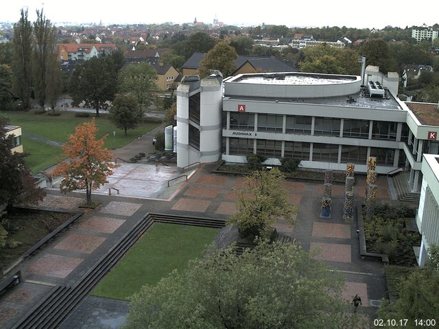 Foto der Webcam: Verwaltungsgebäude, Innenhof mit Audimax, Hörsaal-Gebäude 1