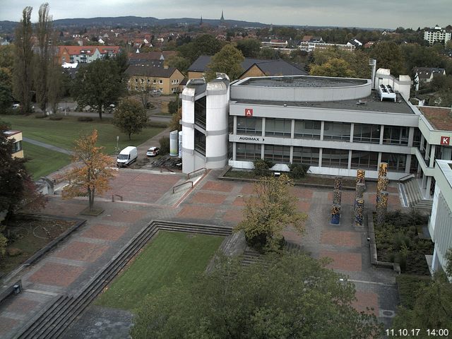 Foto der Webcam: Verwaltungsgebäude, Innenhof mit Audimax, Hörsaal-Gebäude 1