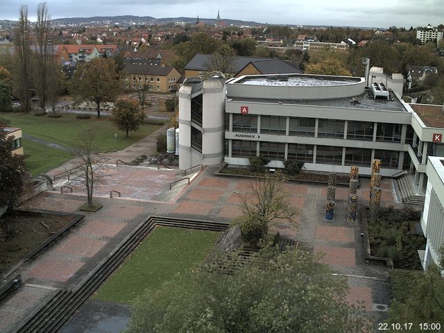 Foto der Webcam: Verwaltungsgebäude, Innenhof mit Audimax, Hörsaal-Gebäude 1