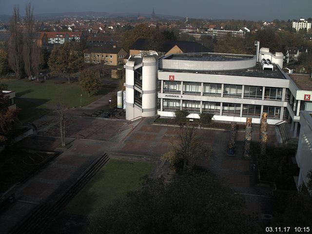 Foto der Webcam: Verwaltungsgebäude, Innenhof mit Audimax, Hörsaal-Gebäude 1