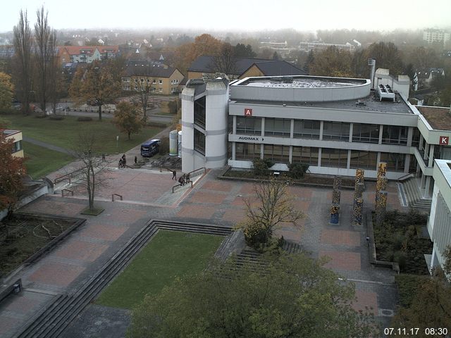 Foto der Webcam: Verwaltungsgeb&auml;ude, Innenhof mit Audimax, H&ouml;rsaal-Geb&auml;ude 1