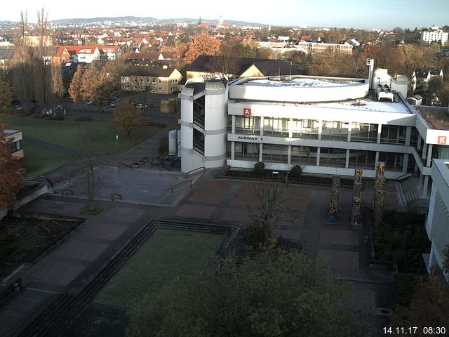 Foto der Webcam: Verwaltungsgeb&auml;ude, Innenhof mit Audimax, H&ouml;rsaal-Geb&auml;ude 1