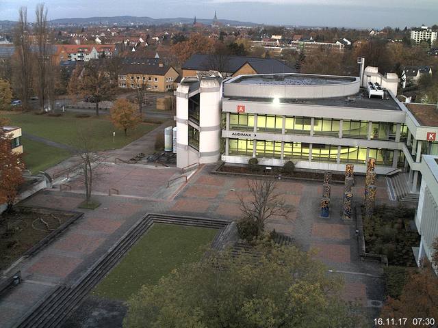 Foto der Webcam: Verwaltungsgeb&auml;ude, Innenhof mit Audimax, H&ouml;rsaal-Geb&auml;ude 1