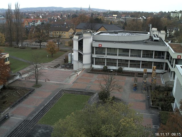 Foto der Webcam: Verwaltungsgebäude, Innenhof mit Audimax, Hörsaal-Gebäude 1