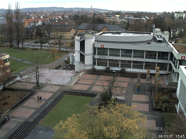 Foto der Webcam: Verwaltungsgebäude, Innenhof mit Audimax, Hörsaal-Gebäude 1