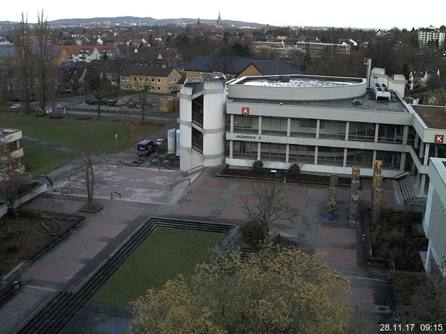 Foto der Webcam: Verwaltungsgebäude, Innenhof mit Audimax, Hörsaal-Gebäude 1