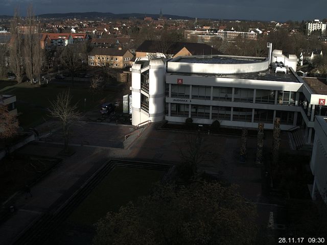 Foto der Webcam: Verwaltungsgebäude, Innenhof mit Audimax, Hörsaal-Gebäude 1