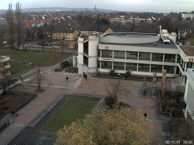 Foto der Webcam: Verwaltungsgebäude, Innenhof mit Audimax, Hörsaal-Gebäude 1