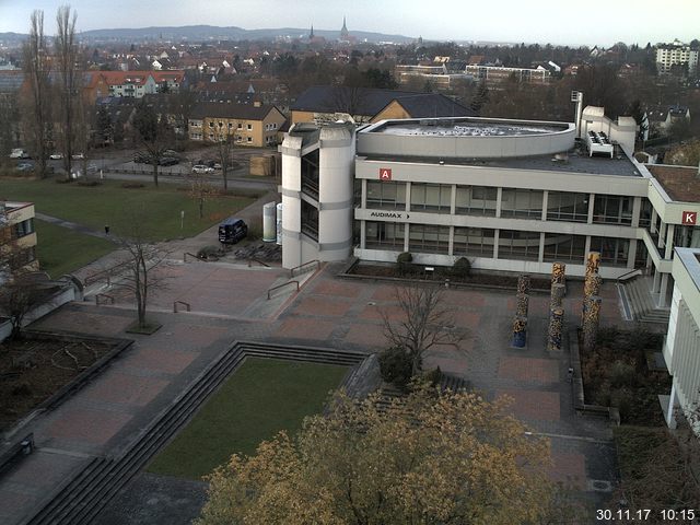 Foto der Webcam: Verwaltungsgebäude, Innenhof mit Audimax, Hörsaal-Gebäude 1