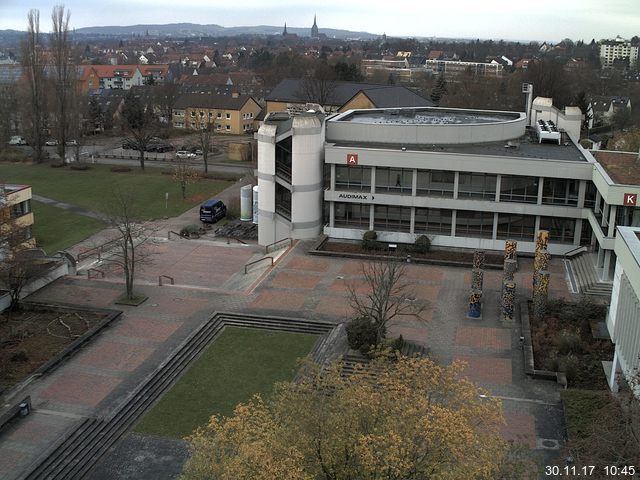 Foto der Webcam: Verwaltungsgebäude, Innenhof mit Audimax, Hörsaal-Gebäude 1