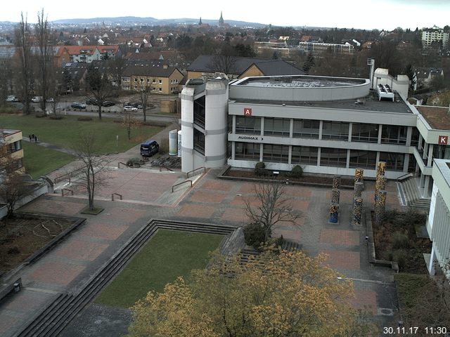 Foto der Webcam: Verwaltungsgebäude, Innenhof mit Audimax, Hörsaal-Gebäude 1